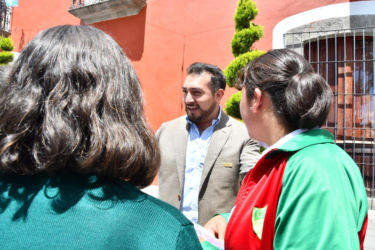 Anuncia Salvador Santos Cedillo a estudiantes ganadores de la Beca 'Huamantla se mueve por el mundo'
